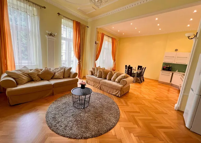 Jurincom Apartments Sadova