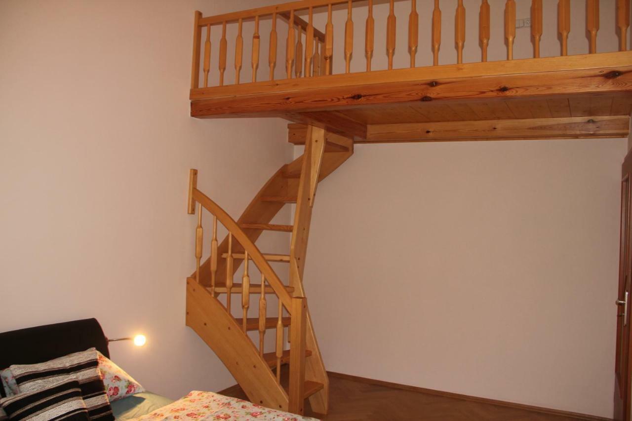 Jurincom Sadova * Karlovy Vary