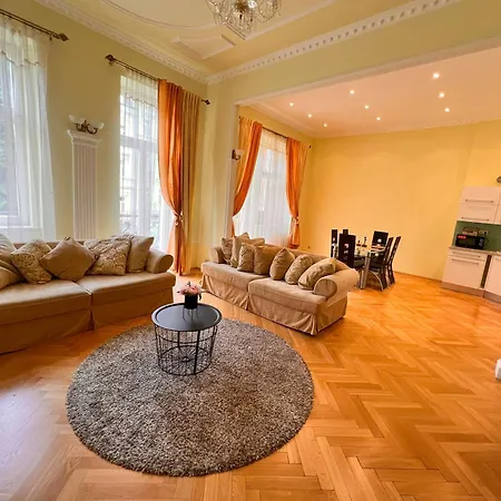 Jurincom Apartments Sadova Karlovy Vary Exterior photo